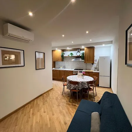 Tavoleria Center 2-bedrooms Flat 比萨